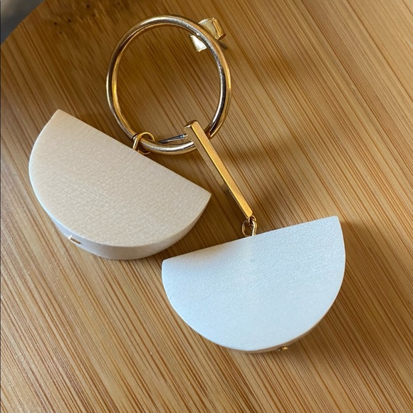 Gold and white abstract earrings - Picture 1 of 1